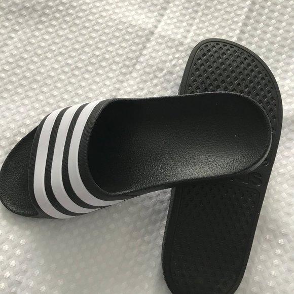 Adilette Boost Slides - Picture 4 of 5